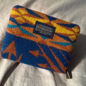 Genuine Wool Pendleton Zip Card Wallet